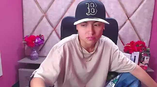 Im Mathias online show from February 2025 06:44:01 AM