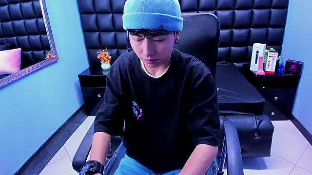 Im Mathias online show from September 2025 09:48:01 PM