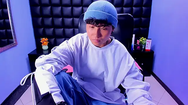 Im Mathias online show from September 2025 08:44:01 PM