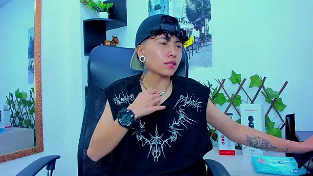 Im Mathias online show from October 2025 09:32:02 AM