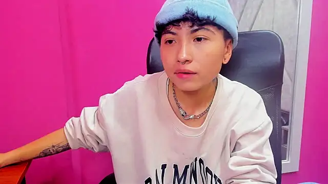 Im Mathias online show from November 2025 04:46:02 AM