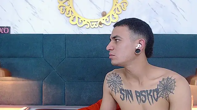 Snapshot of salome_daniel chatting on October 2025 07:47:02 PM salome daniel online show from October 2025 07:47:02 PM