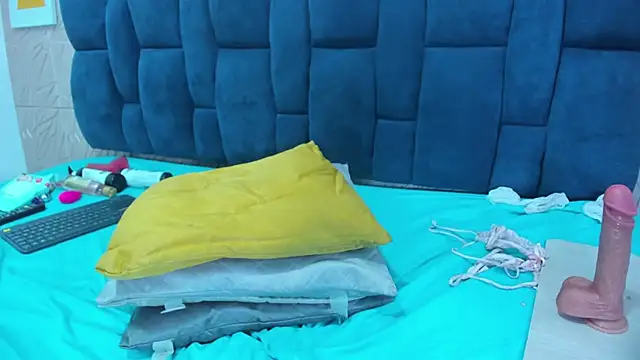 Melody Megann online show from March 2025 01:57:02 AM