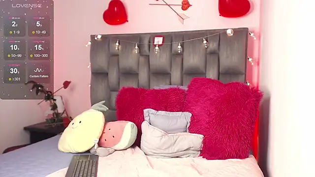 Snapshot of julz_03 chatting on March 2025 07:26:02 PM julz 03 online show from March 2025 07:26:02 PM