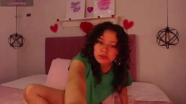 Snapshot of julz_03 chatting on March 2025 08:03:02 PM julz 03 online show from March 2025 08:03:02 PM