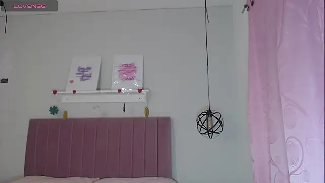 Snapshot of julz_03 chatting on March 2025 07:06:02 PM julz 03 online show from March 2025 07:06:02 PM