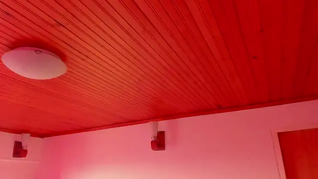 Snapshot of julz_03 chatting on October 2025 12:01:02 PM julz 03 online show from October 2025 12:01:02 PM