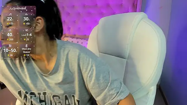 Snapshot of _Sophie__miller chatting on February 2026 08:12:02 PM Sophie miller online show from February 2026 08:12:02 PM