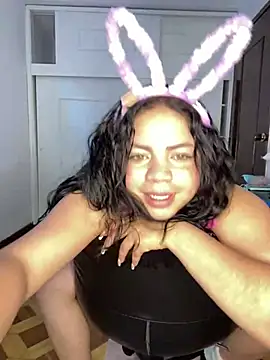 Snapshot of Elaa_euphoria chatting on January 2025 10:15:01 PM Elaa euphoria online show from January 2025 10:15:01 PM