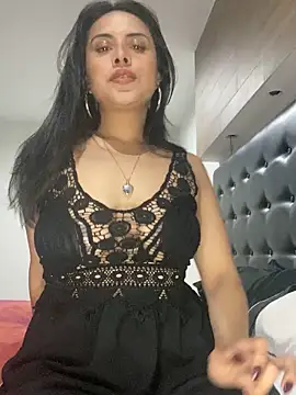 Snapshot of Effyvice13 chatting on September 2025 06:35:01 AM Effyvice13 online show from September 2025 06:35:01 AM