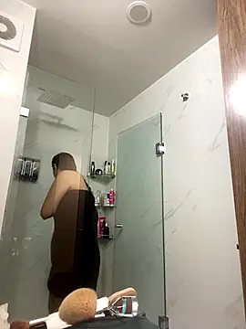 Snapshot of Effyvice13 chatting on December 2025 09:34:02 PM Effyvice13 online show from December 2025 09:34:02 PM