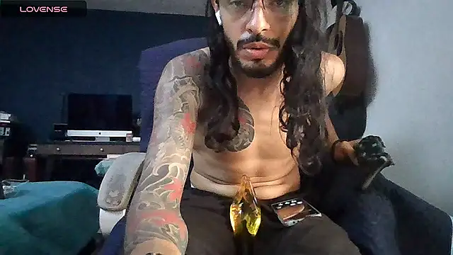 Snapshot of Donstark6669 chatting on October 2025 07:05:02 PM Donstark6669 online show from October 2025 07:05:02 PM