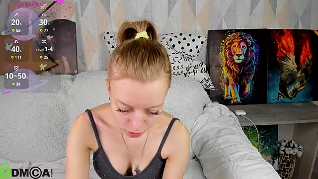 Snapshot of Michelle_Blond chatting on October 2025 08:23:02 AM Michelle Blond online show from October 2025 08:23:02 AM