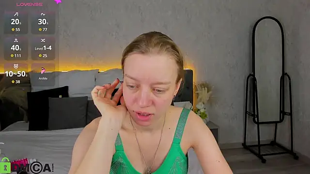 Michelle Blond online show from February 2026 09:24:02 AM