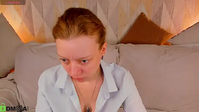 Michelle Blond online show from May 2026 01:02:02 AM