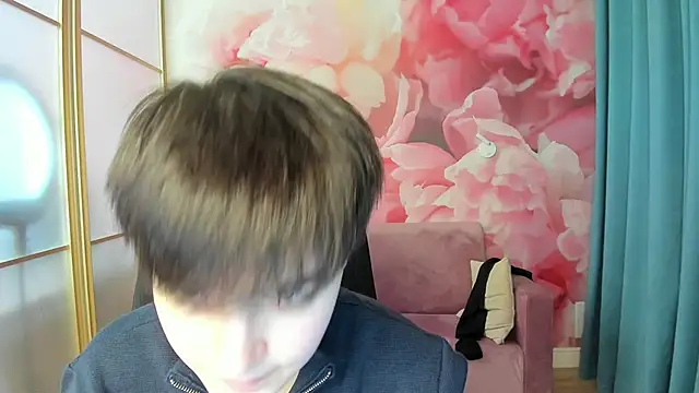 EmiliaYours online show from January 2025 04:06:01 PM