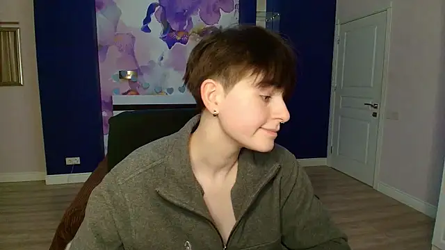 EmiliaYours online show from February 2025 01:31:02 PM