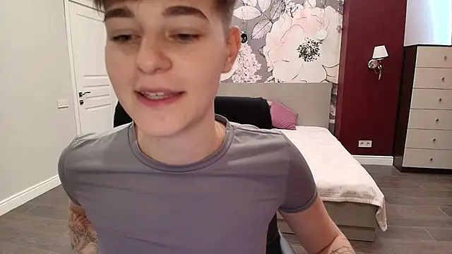 EmiliaYours online show from September 2025 03:03:02 PM