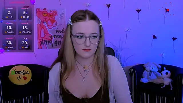 luna berryy online show from April 2026 08:04:02 PM