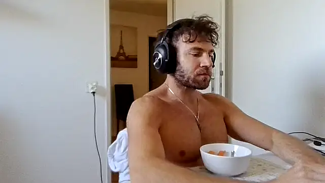 alpha-hunk online show from April 2026 10:28:01 AM