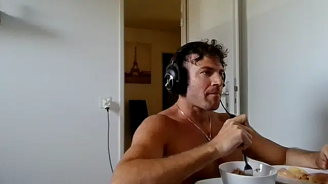 alpha-hunk online show from April 2026 02:04:01 PM