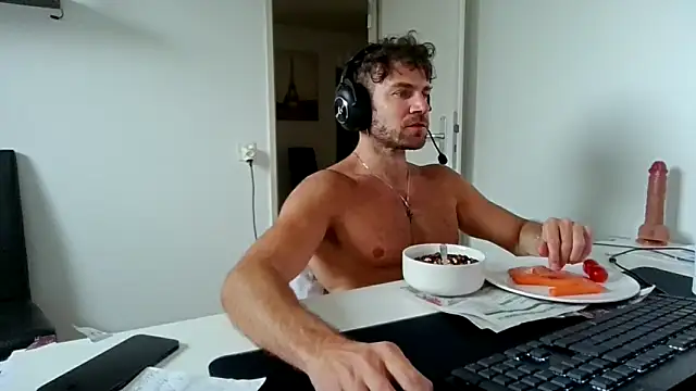 Snapshot of alpha-hunk chatting on May 2026 10:09:02 AM alpha-hunk online show from May 2026 10:09:02 AM