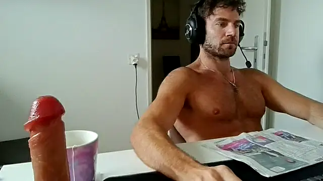 Snapshot of alpha-hunk chatting on May 2026 08:55:01 AM alpha-hunk online show from May 2026 08:55:01 AM