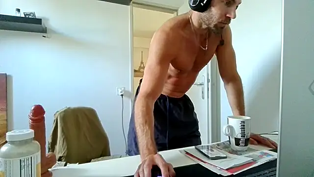 Snapshot of alpha-hunk chatting on June 2026 02:33:01 PM alpha-hunk online show from June 2026 02:33:01 PM