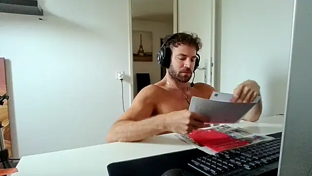 Snapshot of alpha-hunk chatting on June 2026 10:03:02 AM alpha-hunk online show from June 2026 10:03:02 AM