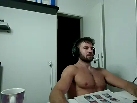 alpha-hunk online show from July 2026 09:02:01 PM