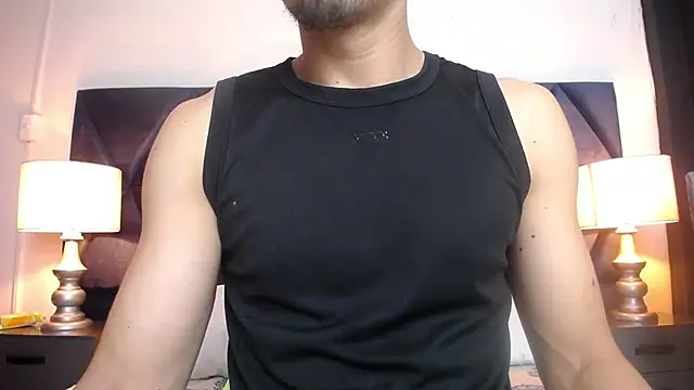 Snapshot of Sr_Magnus_ chatting on February 2025 12:38:02 PM Sr Magnus online show from February 2025 12:38:02 PM