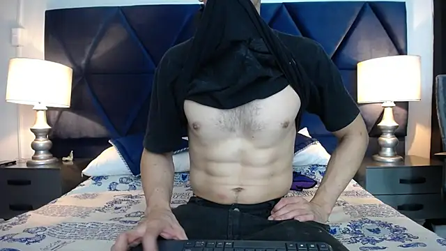 Snapshot of Sr_Magnus_ chatting on February 2025 01:21:02 PM Sr Magnus online show from February 2025 01:21:02 PM