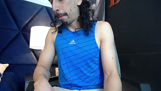 Snapshot of Sr_Magnus_ chatting on February 2025 12:18:02 PM Sr Magnus online show from February 2025 12:18:02 PM