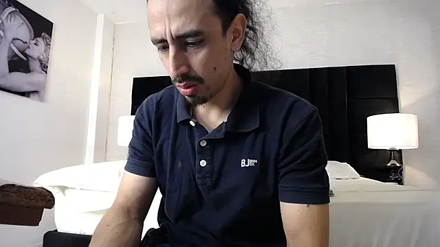 Snapshot of Sr_Magnus_ chatting on February 2025 12:44:02 PM Sr Magnus online show from February 2025 12:44:02 PM