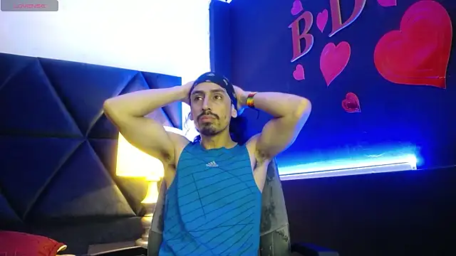 Snapshot of Sr_Magnus_ chatting on March 2025 04:38:02 AM Sr Magnus online show from March 2025 04:38:02 AM