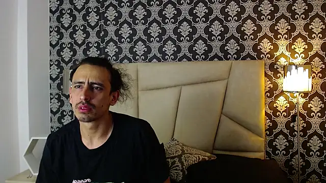 Snapshot of Sr_Magnus_ chatting on March 2025 04:32:01 AM Sr Magnus online show from March 2025 04:32:01 AM