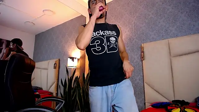 Snapshot of Sr_Magnus_ chatting on September 2025 03:27:02 AM Sr Magnus online show from September 2025 03:27:02 AM