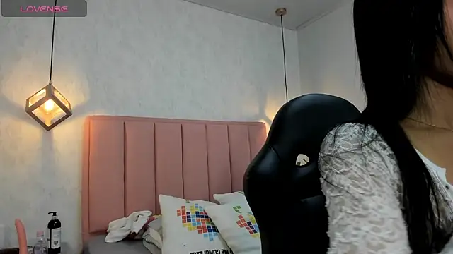 Snapshot of MAYROBERTSS chatting on January 2025 12:20:02 PM MAYROBERTSS online show from January 2025 12:20:02 PM