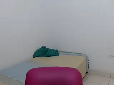 Snapshot of estefania224 chatting on March 2025 01:27:01 AM estefania224 online show from March 2025 01:27:01 AM