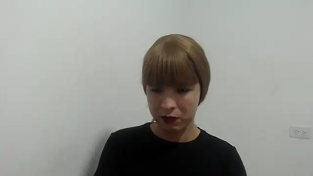 estefania224 online show from May 2026 12:05:01 AM