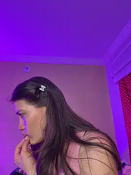 aurora divine online show from March 2026 10:05:02 PM