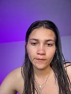 aurora divine online show from May 2026 06:59:01 PM