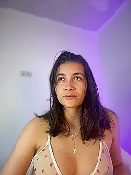 aurora divine online show from May 2026 09:01:02 PM