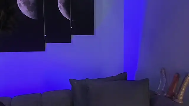 maddy walker online show from January 2025 08:37:02 PM