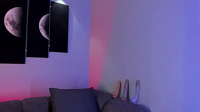 maddy walker online show from February 2025 07:27:02 PM