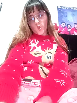 Snapshot of Lucyy-hess chatting on December 2024 02:04:01 AM Lucyy-hess online show from December 2024 02:04:01 AM