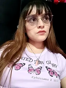 Snapshot of Lucyy-hess chatting on January 2025 10:12:01 PM Lucyy-hess online show from January 2025 10:12:01 PM