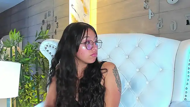 Snapshot of MadyJackson chatting on February 2025 07:56:02 PM MadyJackson online show from February 2025 07:56:02 PM