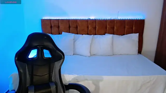 alexiaaross online show from September 2025 01:10:01 AM