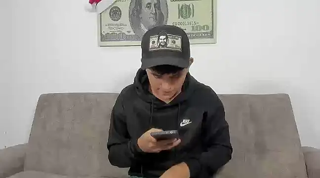 Snapshot of Lyam_ap chatting on January 2025 04:39:02 AM Lyam ap online show from January 2025 04:39:02 AM